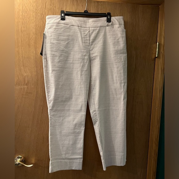 BUNDLE! (2) pairs of pull on size XL dress cropped pants/capris - Picture 6 of 14